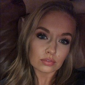 Meet your Posher, Courtney